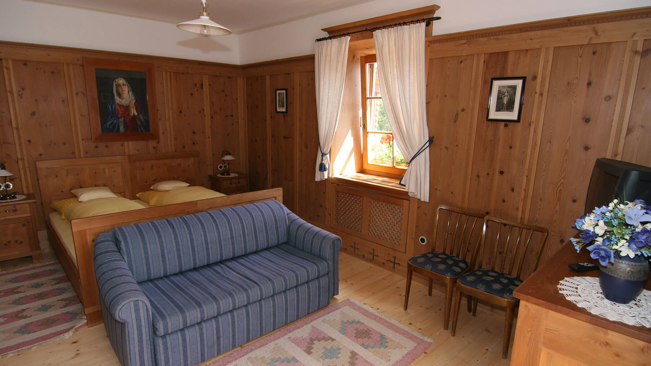 Apartment4 - Double bed - Stroblhof
