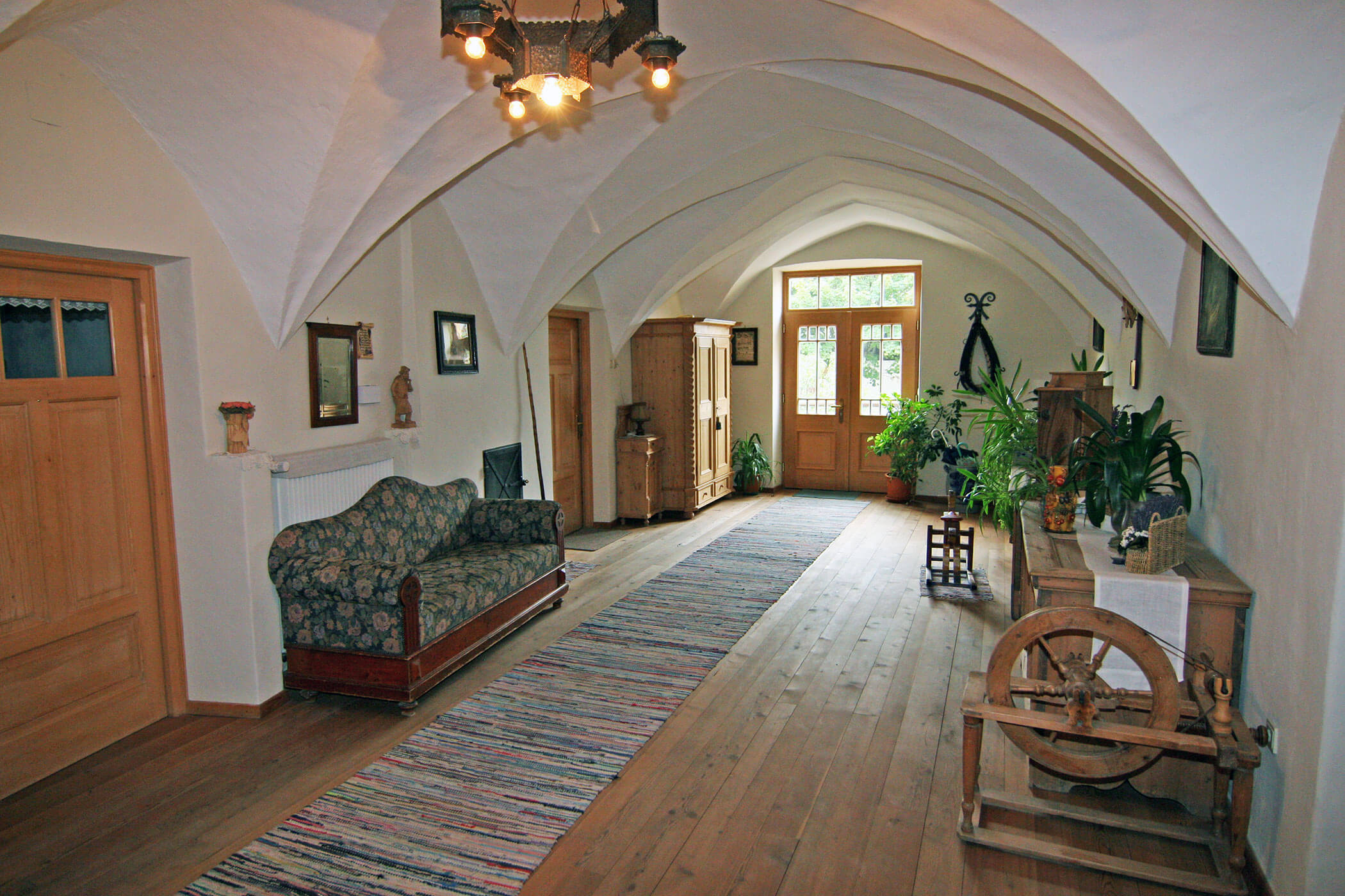 Gothic arched architecture - Stroblhof